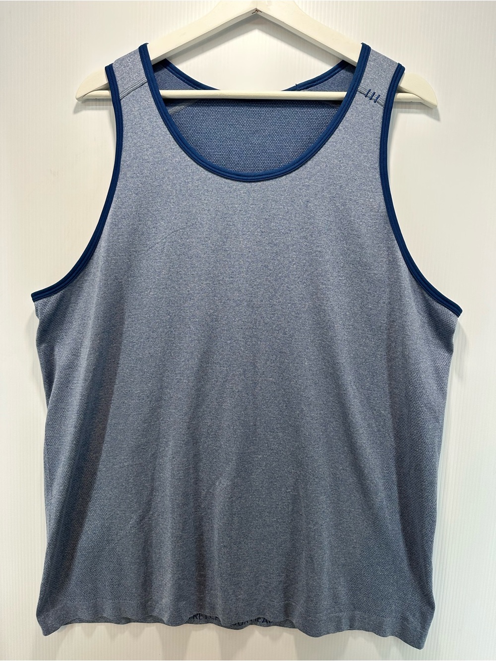 Lululemon Performance Tank Men’s Large